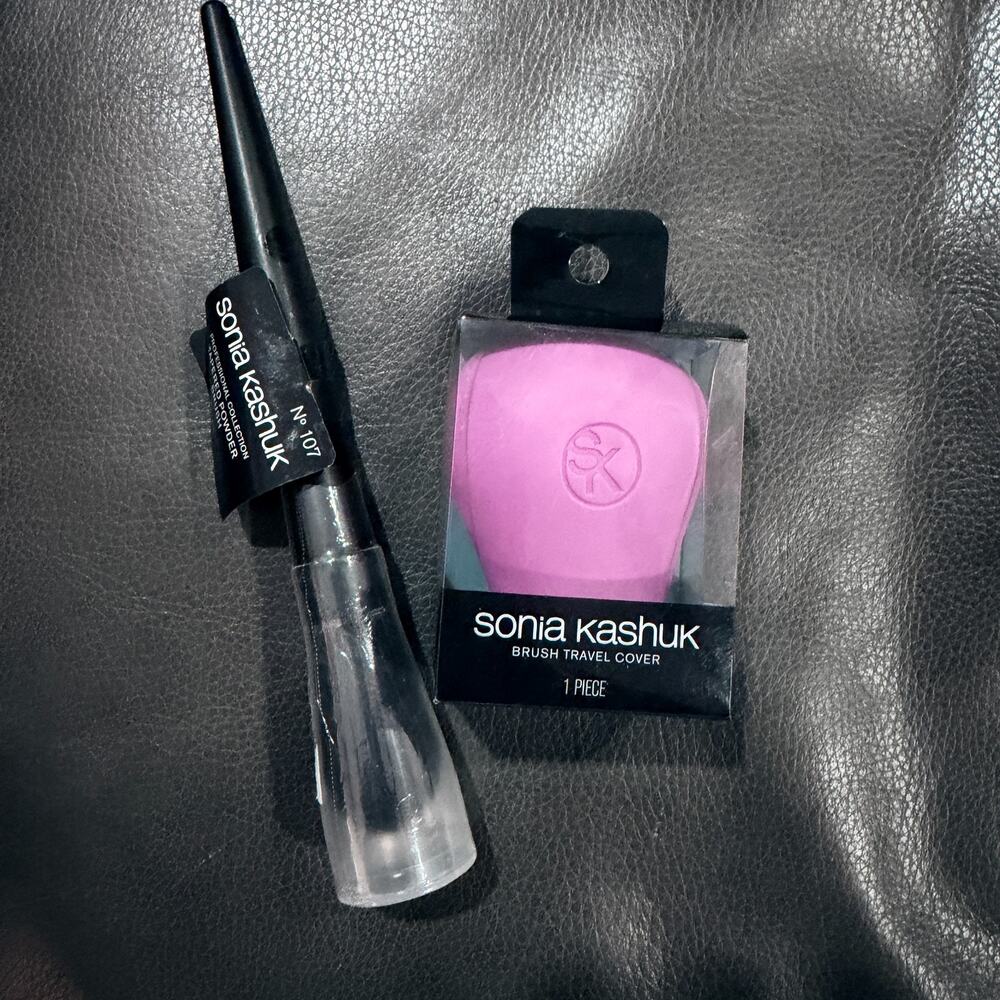Sonia Kashuk No 107 Tapered Powder Brush & Pink Silicone Travel Cover Set NEW